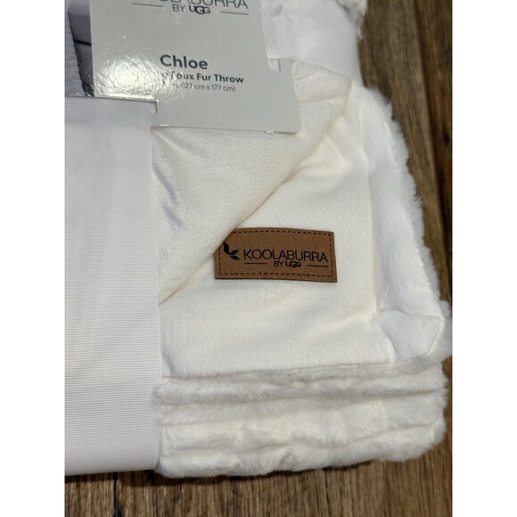NEW Koolaburra By Ugg Chloe Faux Fur Throw Blanket 50” x 70” White (Various ) - Picture 3 of 8